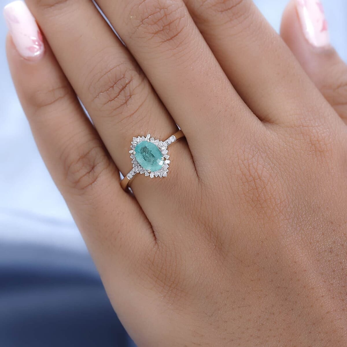 Luxoro 10K Yellow Gold Premium Ethiopian Emerald and G-H I3 Diamond Halo Ring (Size 8.5) 1.40 ctw image number 2