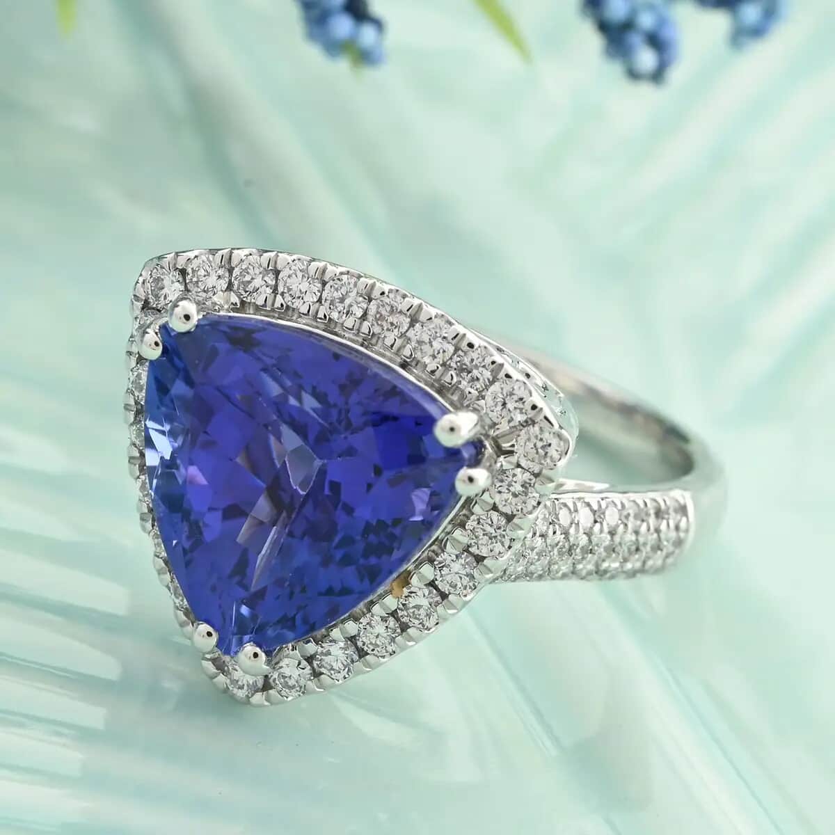 Certified & Appraised Rhapsody 950 Platinum AAAA Tanzanite and E-F VS Diamond Ring (Size 10.0) 8.60 Grams 6.25 ctw image number 1