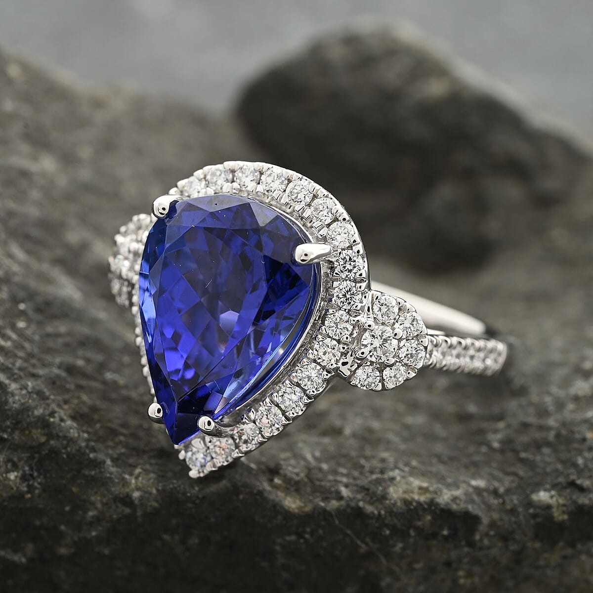 Certified & Appraised Rhapsody 950 Platinum AAAA Tanzanite and E-F VS Diamond Ring (Size 9.0) 8.65 Grams 7.50 ctw image number 1