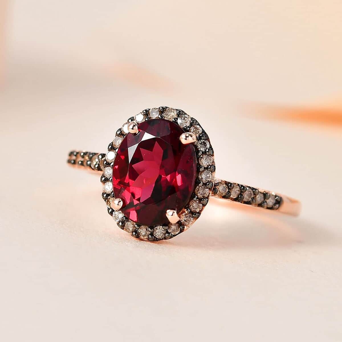 Luxoro 10K Rose Gold Premium Tanzanian Wine Garnet and Natural Champagne Diamond I3 Halo Ring (Size 10.0) 2.50 ctw image number 1