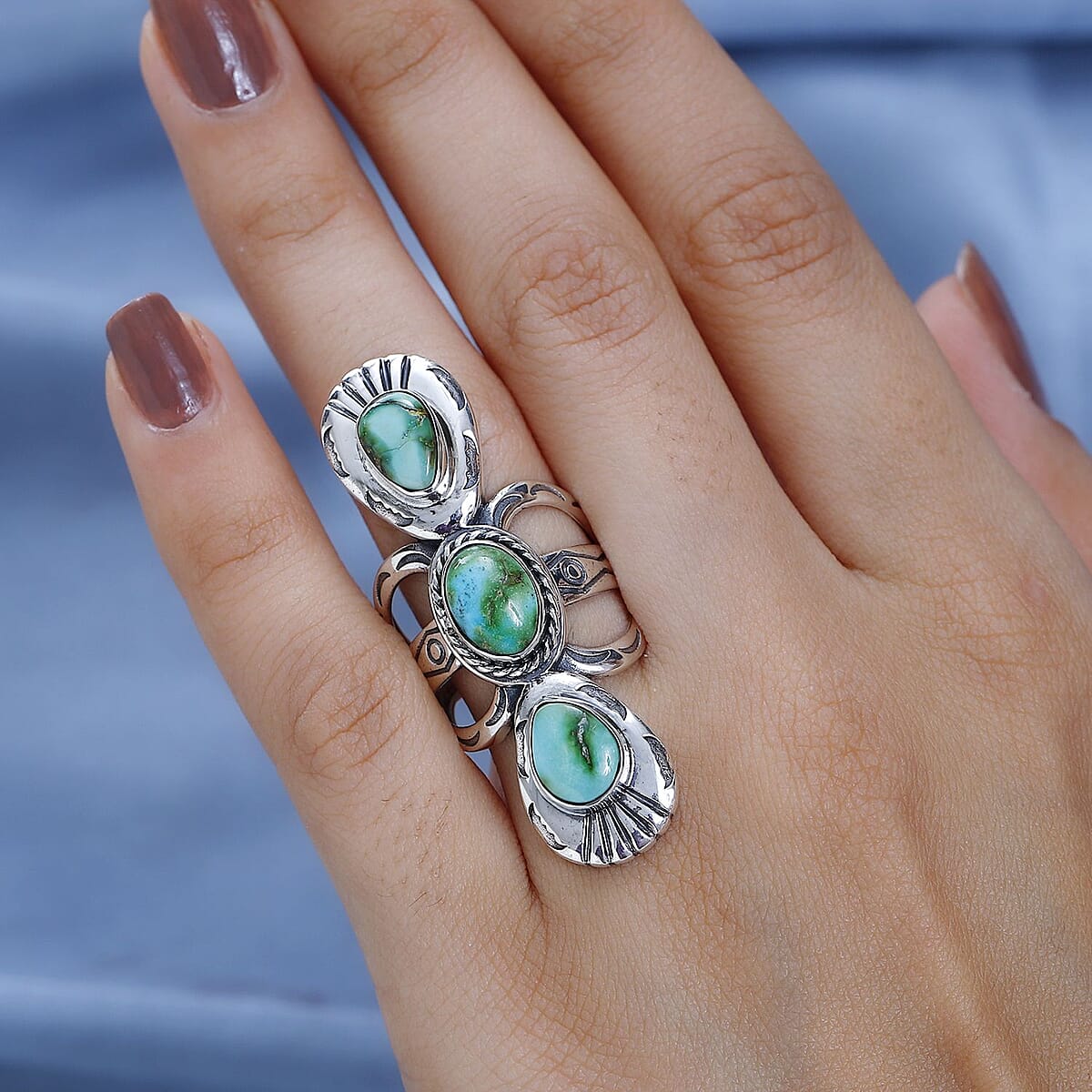 Artisan Crafted Sonoran Gold Turquoise 3 Stone Ring in Sterling Silver (Size 10.0) (Del. in 8-10 Days) 6.30 ctw image number 2