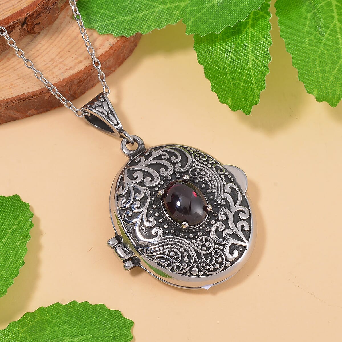 Mozambique Garnet 1.00 ctw Pendant Necklace in Stainless Steel 24 Inches image number 1