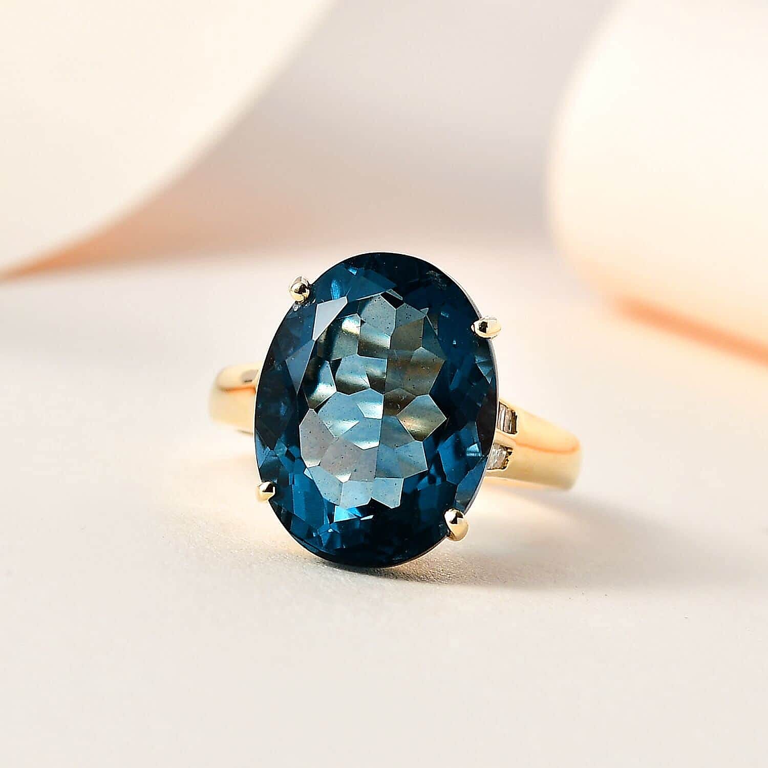 Luxoro 10K Yellow Gold Premium Dean Teal Fluorite (IR), Diamond Ring (Size 10.0) 12.40 ctw