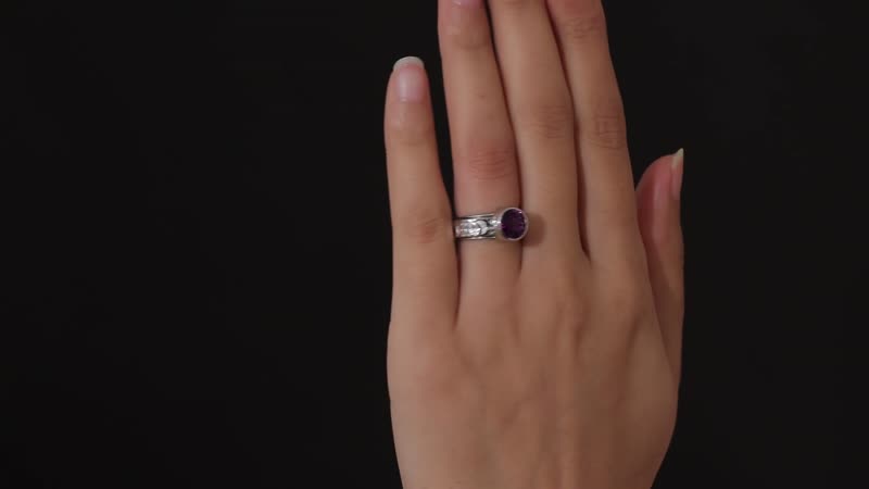 Doorbuster African Amethyst Solitaire Ring in Platinum Over Sterling Silver (Size 10.0) 1.80 ctw