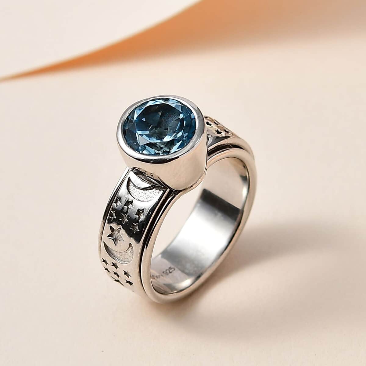 Sky Blue Topaz Spinner Ring in Platinum Over Sterling Silver (Size 8.0) 2.50 ctw image number 1