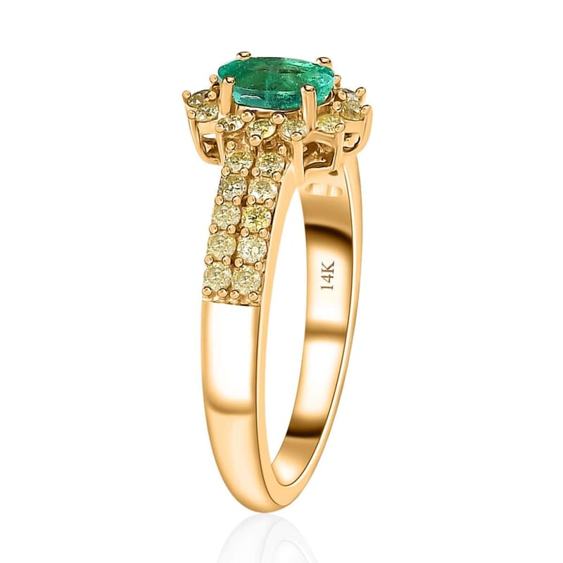 Luxoro 14K Yellow Gold AAA Boyaca Colombian Emerald and I3 Natural Yellow Diamond Sunburst Ring (Size 5.5) 1.00 ctw