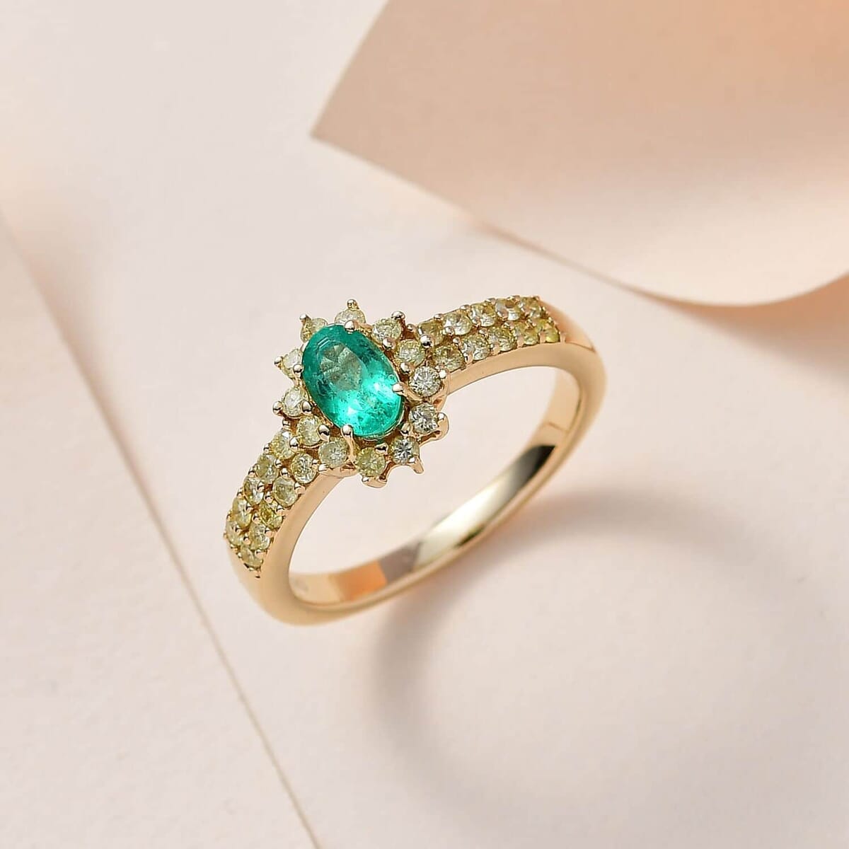 Luxoro 14K Yellow Gold AAA Boyaca Colombian Emerald and I3 Natural Yellow Diamond Sunburst Ring (Size 8.5) 1.00 ctw image number 1