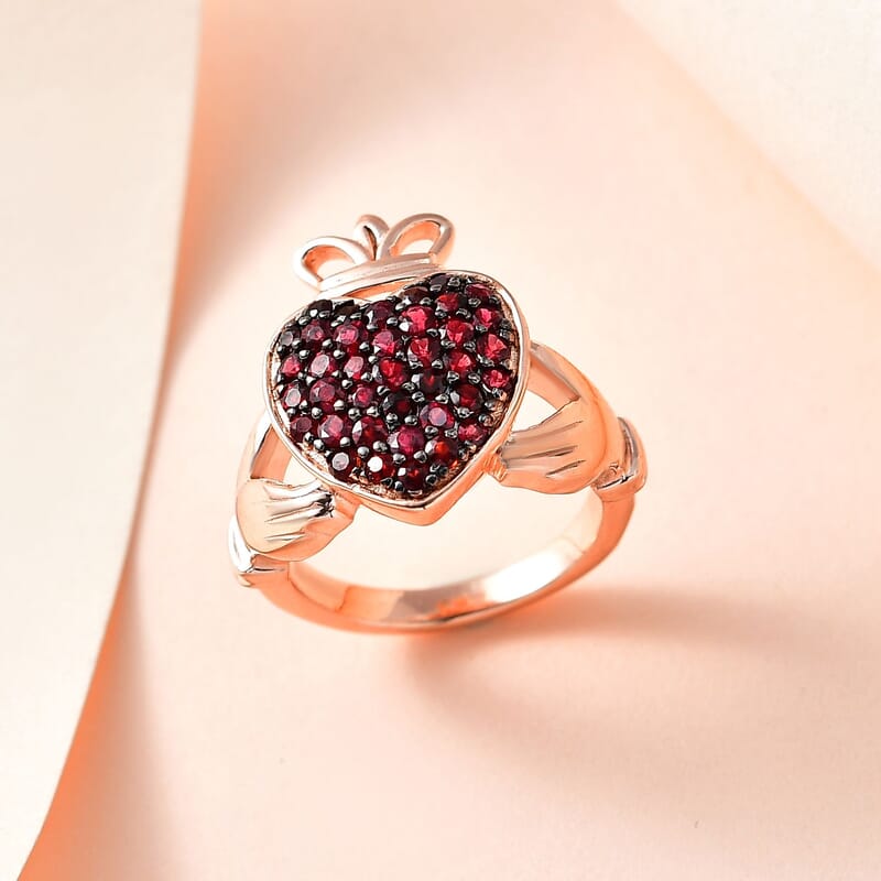 Anthill Garnet Claddagh Ring in Vermeil Rose Gold Over Sterling Silver (Size 10.0) 1.10 ctw