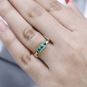 Luxoro 14K Yellow Gold AAA Boyaca Colombian Emerald 3 Stone Ring (Size 7.5) 0.65 ctw