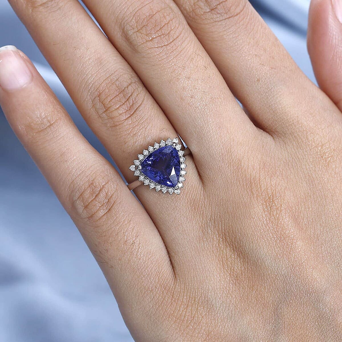 Rhapsody 950 Platinum AAAA Tanzanite and E-F VS2 Diamond Ring (Size 8.5) 6.40 Grams 4.15 ctw image number 2