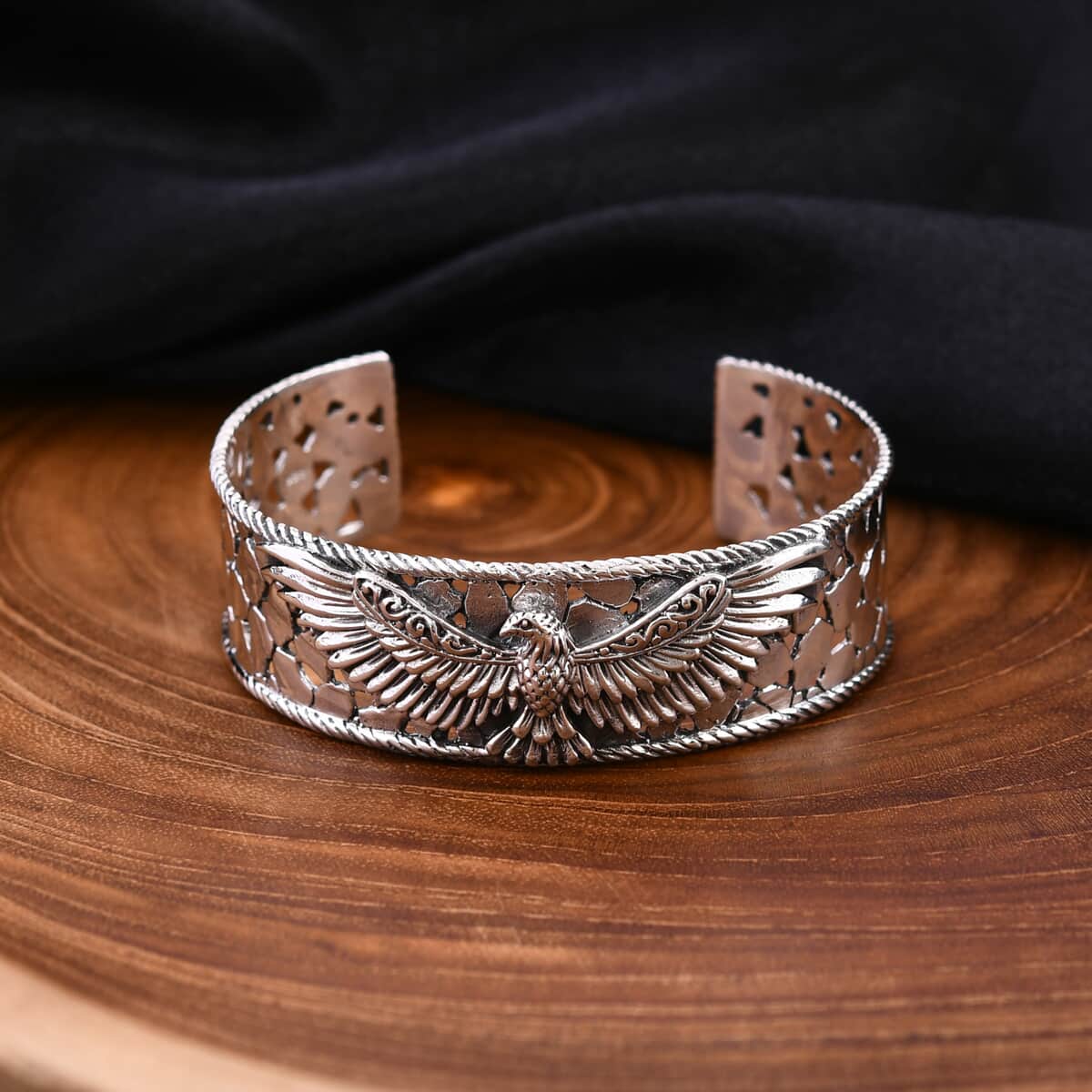 Bali Legacy Sterling Silver Eagle Cuff Bracelet (7.25 In) 26.50 Grams image number 1