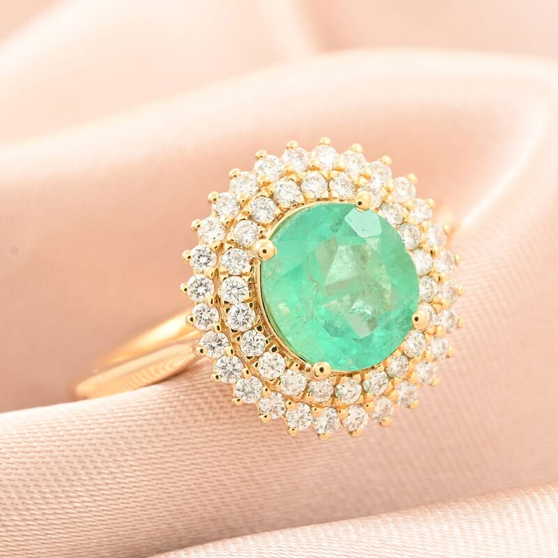 Certified and Appraised Iliana 18K Yellow Gold AAA Boyaca Colombian Emerald and G-H SI Diamond Ring (Size 10.0) 2.00 ctw