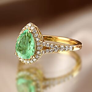 Certified and Appraised Iliana 18K Yellow Gold AAA Boyaca Colombian Emerald and G-H SI Diamond Ring (Size 10.0) 4.15 Grams 2.00 ctw