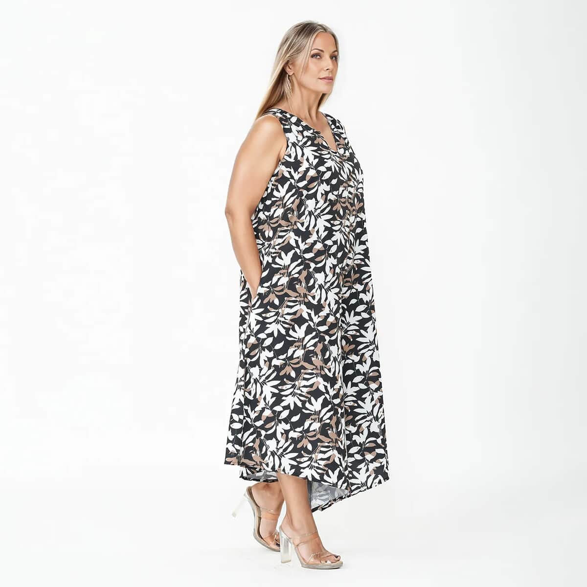 Tamsy Black Floral Jumpsuit with Back Zipper Closer - M/L image number 2