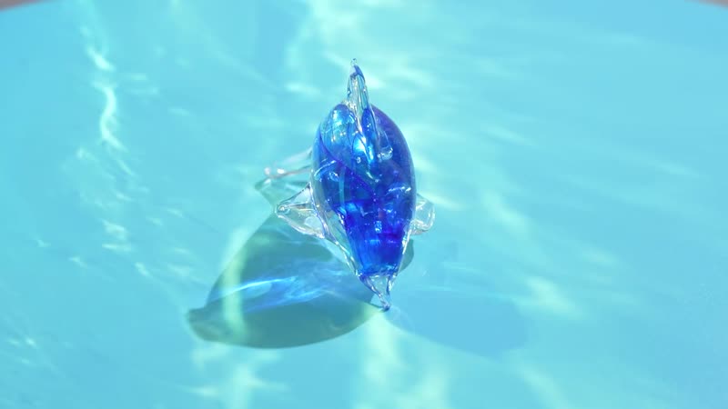 Decorative Glass Dolphin (4.33")