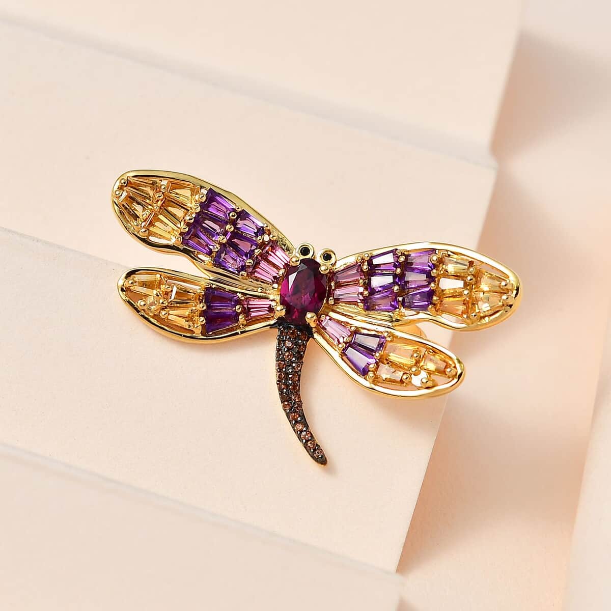 GP Trionfo Collection Premium Orissa Rhodolite Garnet and Multi Gemstone 3.00 ctw Dragonfly Ring in Vermeil Yellow Gold Over Sterling Silver (Size 5.0) image number 1