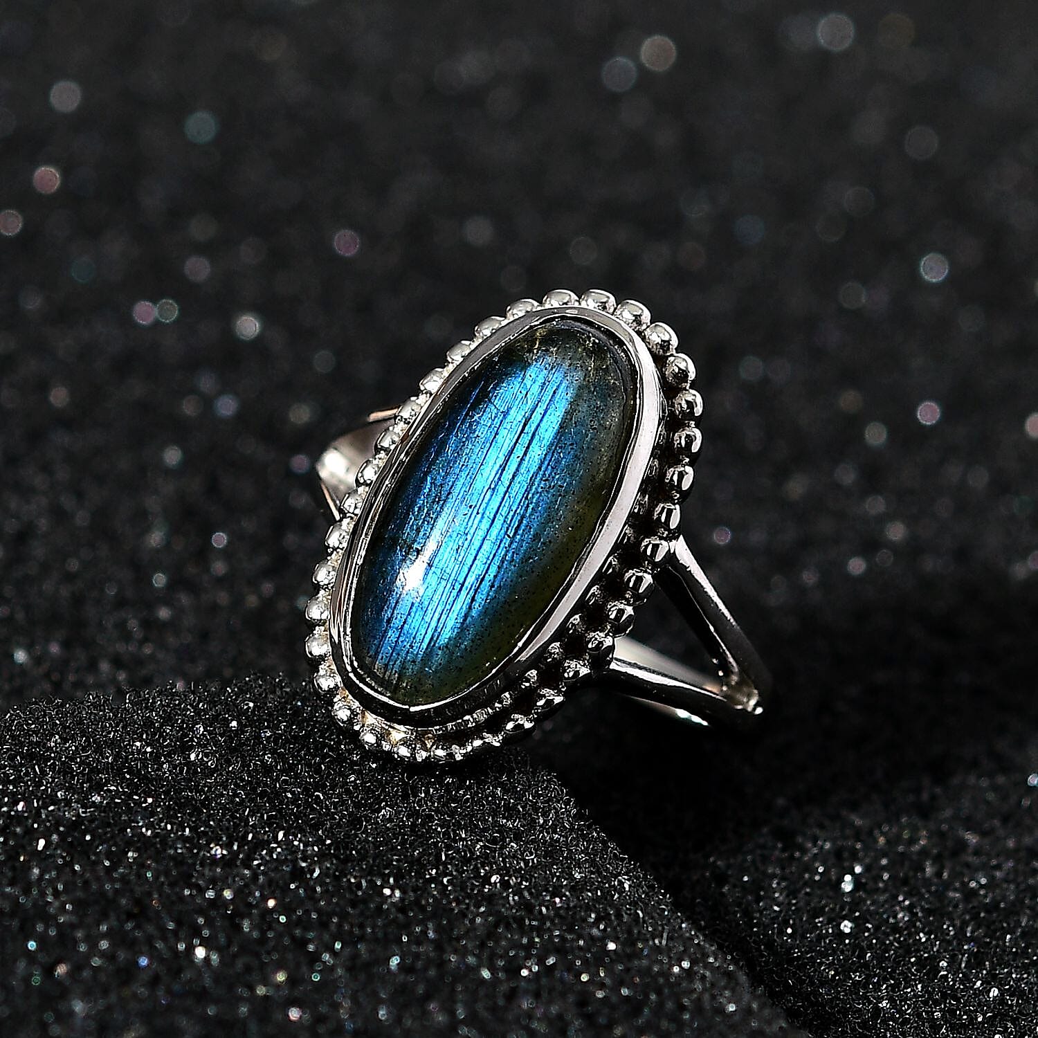 Malagasy Labradorite Solitaire Ring in Platinum Over Copper with Magnet (Size 5.0) 5.60 ctw