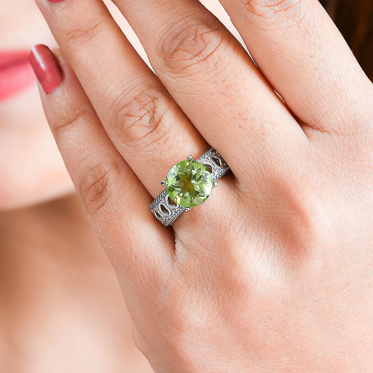 Chartreuse Quartz Solitaire Ring in Stainless Steel (Size 5.0) 3.75 ctw image number 2