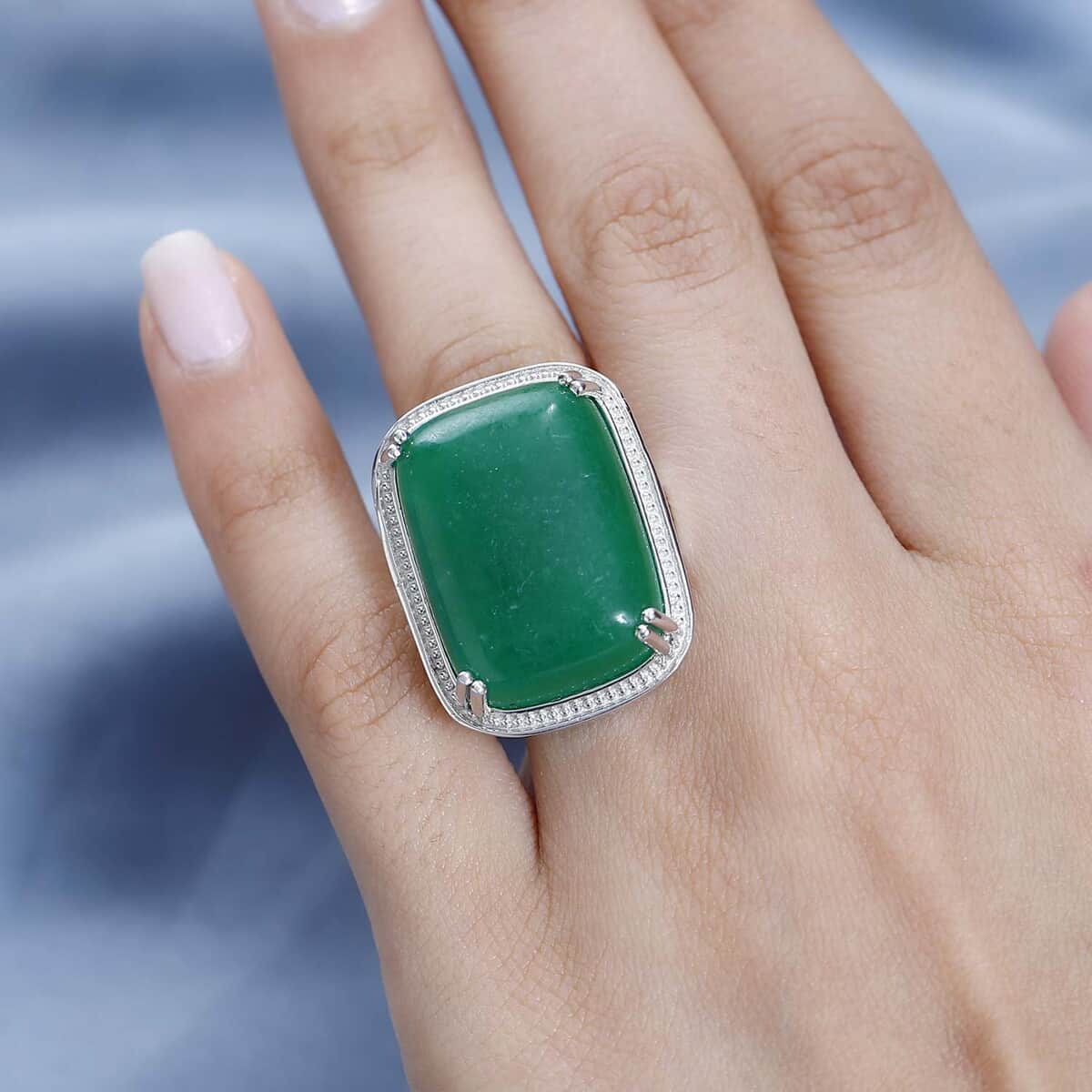 Green Jade (D) Solitaire Ring in Platinum Over Copper (Size 7.0) 32.50 ctw image number 2