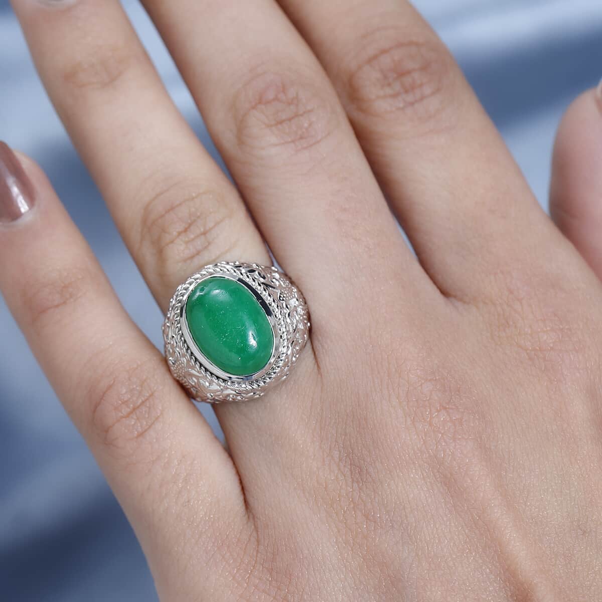 Green Jade (D) Solitaire Ring in Platinum Over Copper with Magnet (Size 10.0) 6.25 ctw image number 2