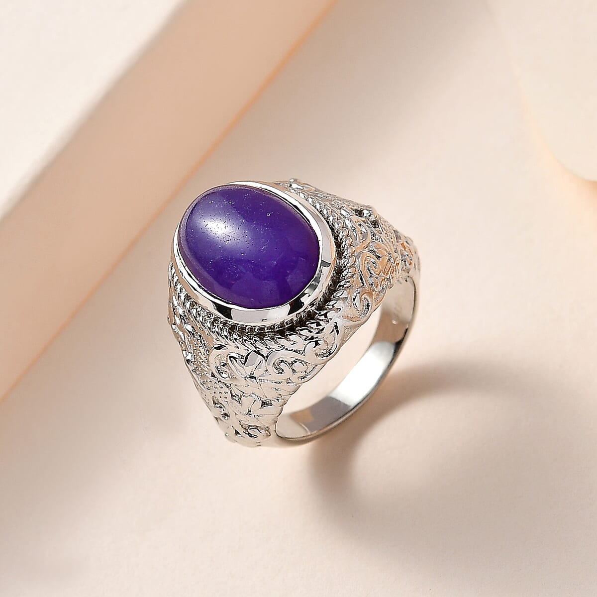 Purple Jade (D) Solitaire Ring in Platinum Over Copper with Magnet (Size 5.0) 7.10 ctw image number 1