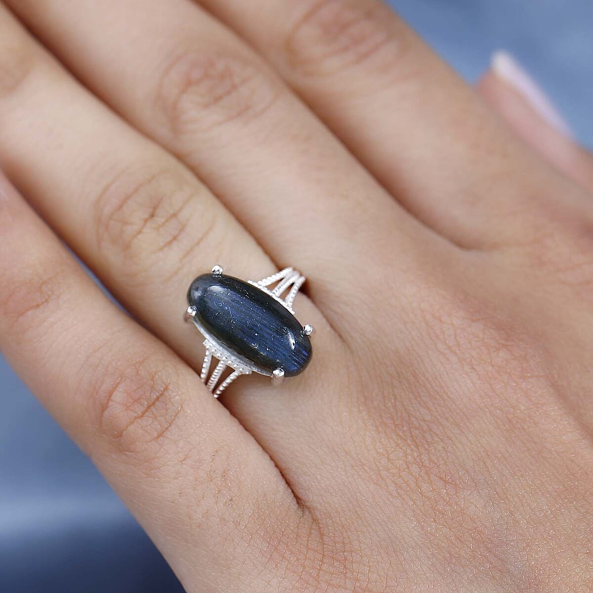 Malagasy Labradorite Solitaire Ring in Sterling Silver (Size 10.0) 5.90 ctw image number 2