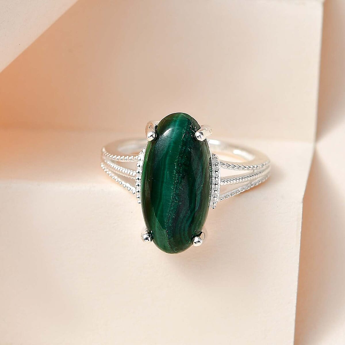 African Malachite Solitaire Ring in Sterling Silver (Size 10.0) 6.25 ctw image number 1