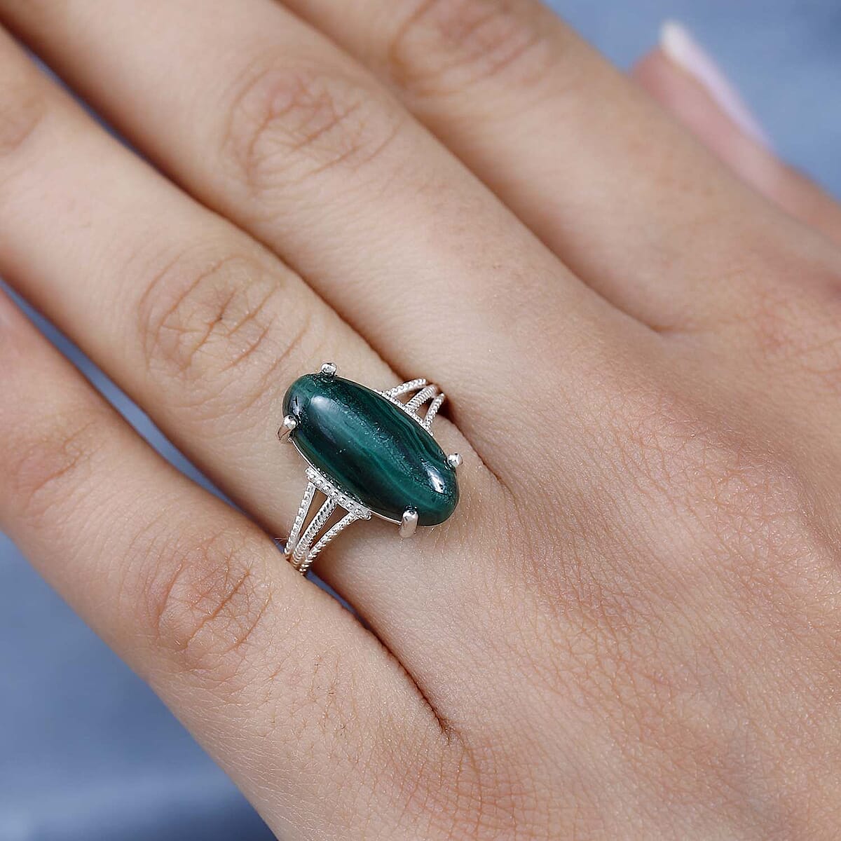 African Malachite Solitaire Ring in Sterling Silver (Size 8.0) 6.25 ctw image number 2