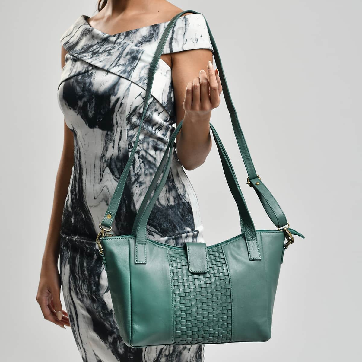 Turquoise Genuine Leather Weave Pattern Shoulder Bag image number 2