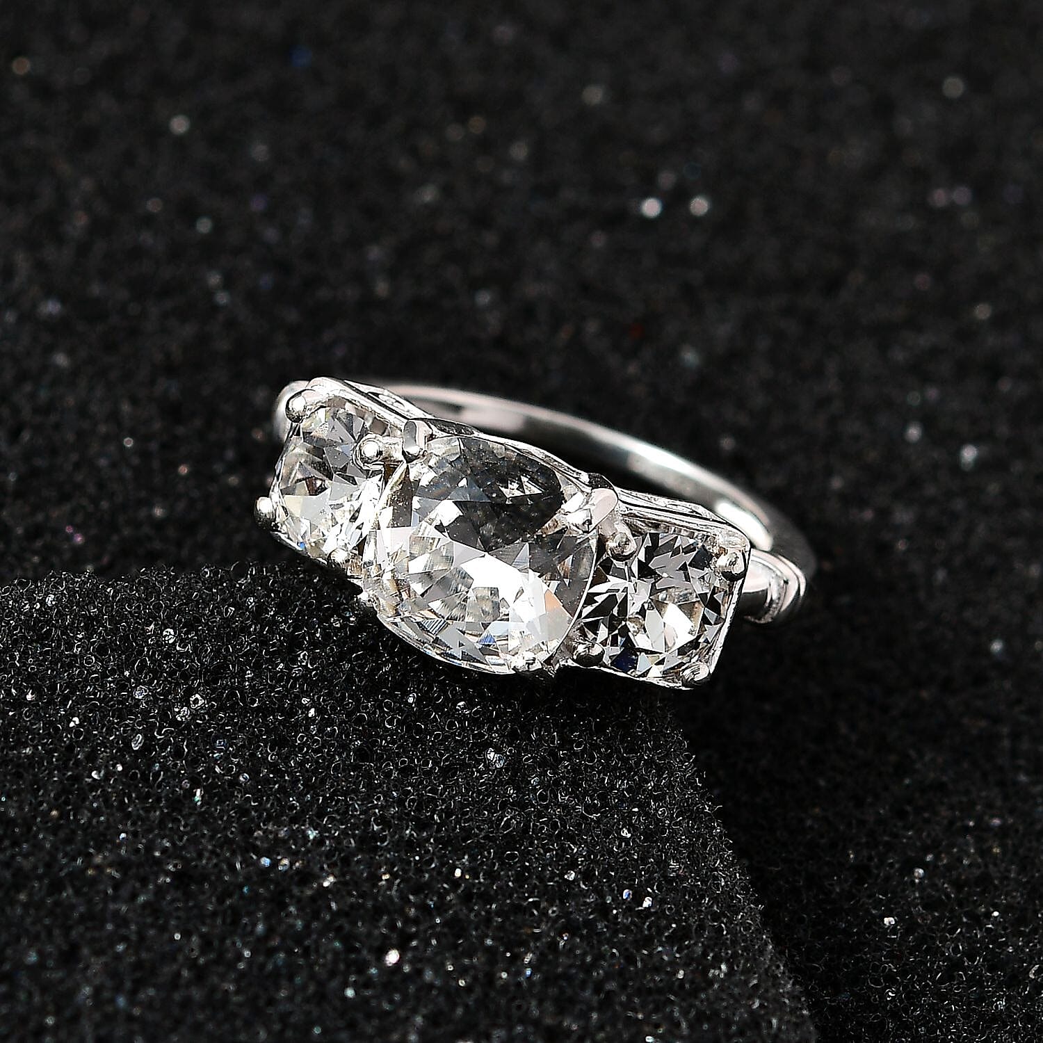 Designer Premium Austrian Crystal 3 Stone Ring in Sterling Silver (Size 10.0)