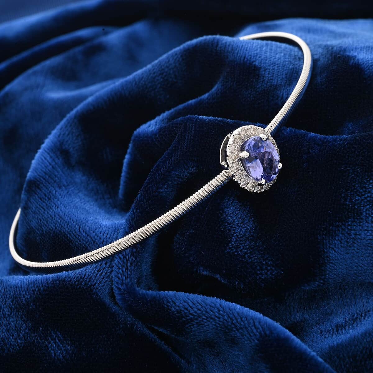 14K White Gold Tanzanite and Diamond Bangle Bracelet (7.0 In) 1.30 ctw image number 1