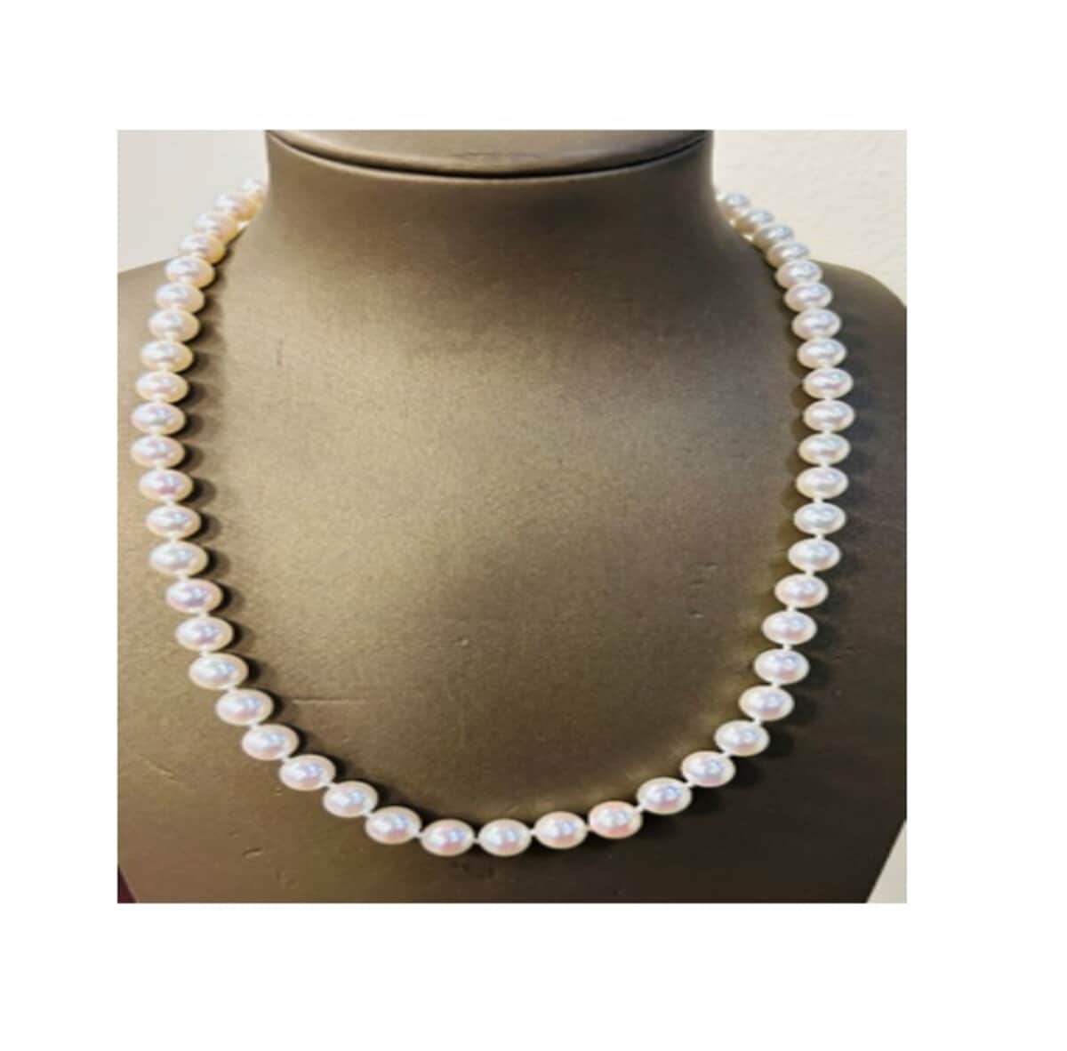Certified & Appraised Iliana 18K White Gold Premium Japanese Akoya White Pearl 8-11mm Graduation Necklace 18-20 Inches image number 0