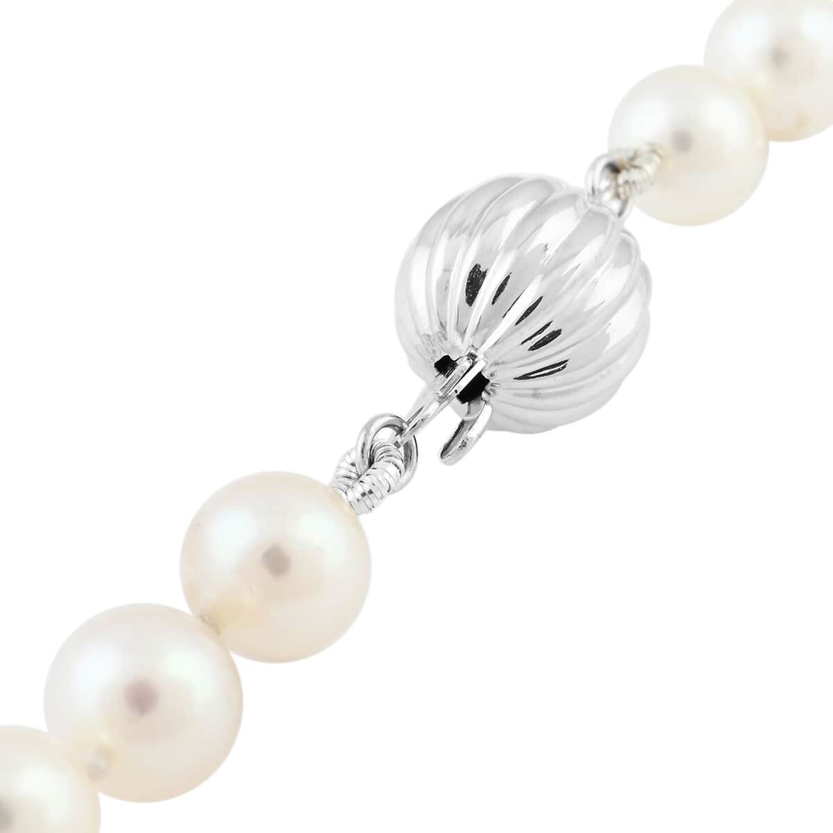 Certified & Appraised Iliana 18K White Gold Premium Japanese Akoya White Pearl 8-11mm Graduation Necklace 18-20 Inches image number 3