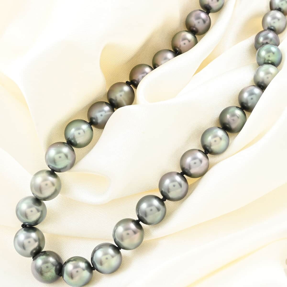 Rhapsody 950 Platinum Premium Tahitian Pearl Graduation 8-12mm Necklace 18-20 Inches image number 1