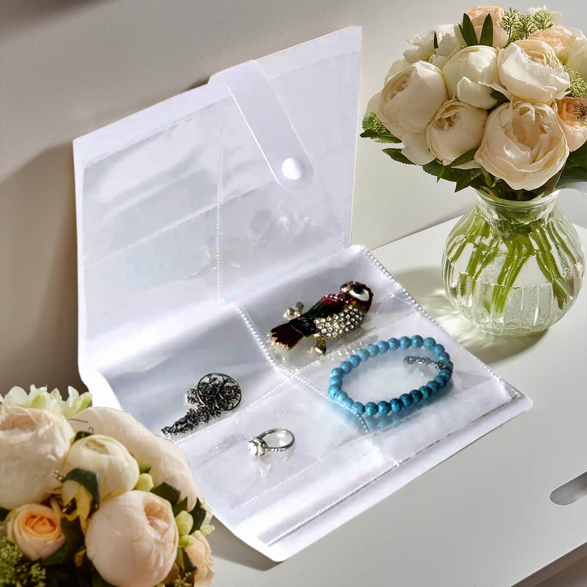Transparent Jewelry Storage Book with 160 Slots image number 1