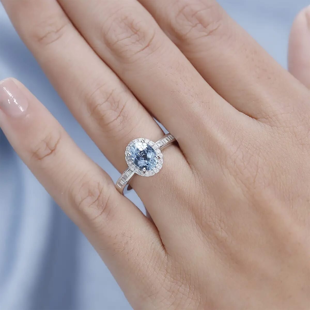 Luxoro AAA Santa Maria Aquamarine and G-H I2 Diamond 1.50 ctw Halo Ring in 14K White Gold (Size 9.5) image number 7