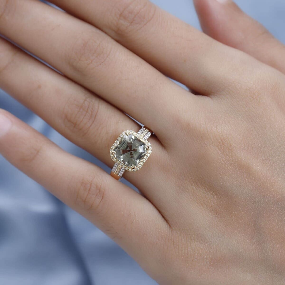 Iliana 18K Yellow Gold AAA Turkizite, Natural Yellow and White Diamond SI Floral Ring (Size 7.5) 5.15 Grams 4.25 ctw image number 2