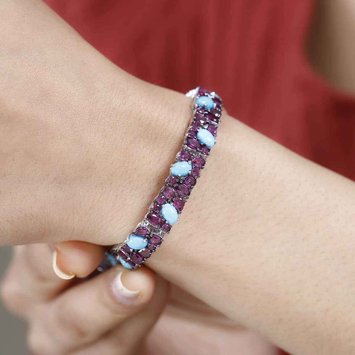 Orissa Rhodolite Garnet and Sleeping Beauty Turquoise Bracelet in Platinum Over Sterling Silver (7.25 In) 22.60 ctw image number 2