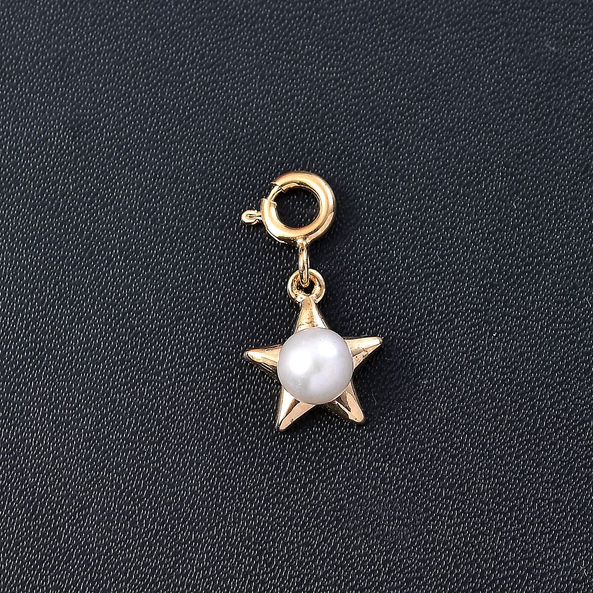 D'Joy Freshwater Pearl Charm in Vermeil Yellow Gold Over Sterling Silver image number 1