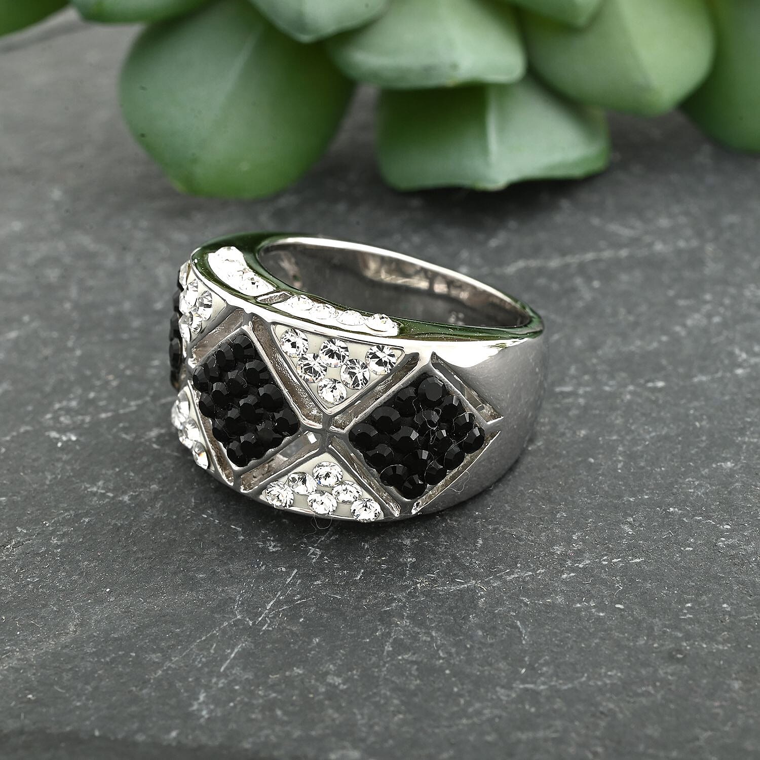 Black and White Austrian Crystal Ring in Silvertone (Size 7.0)