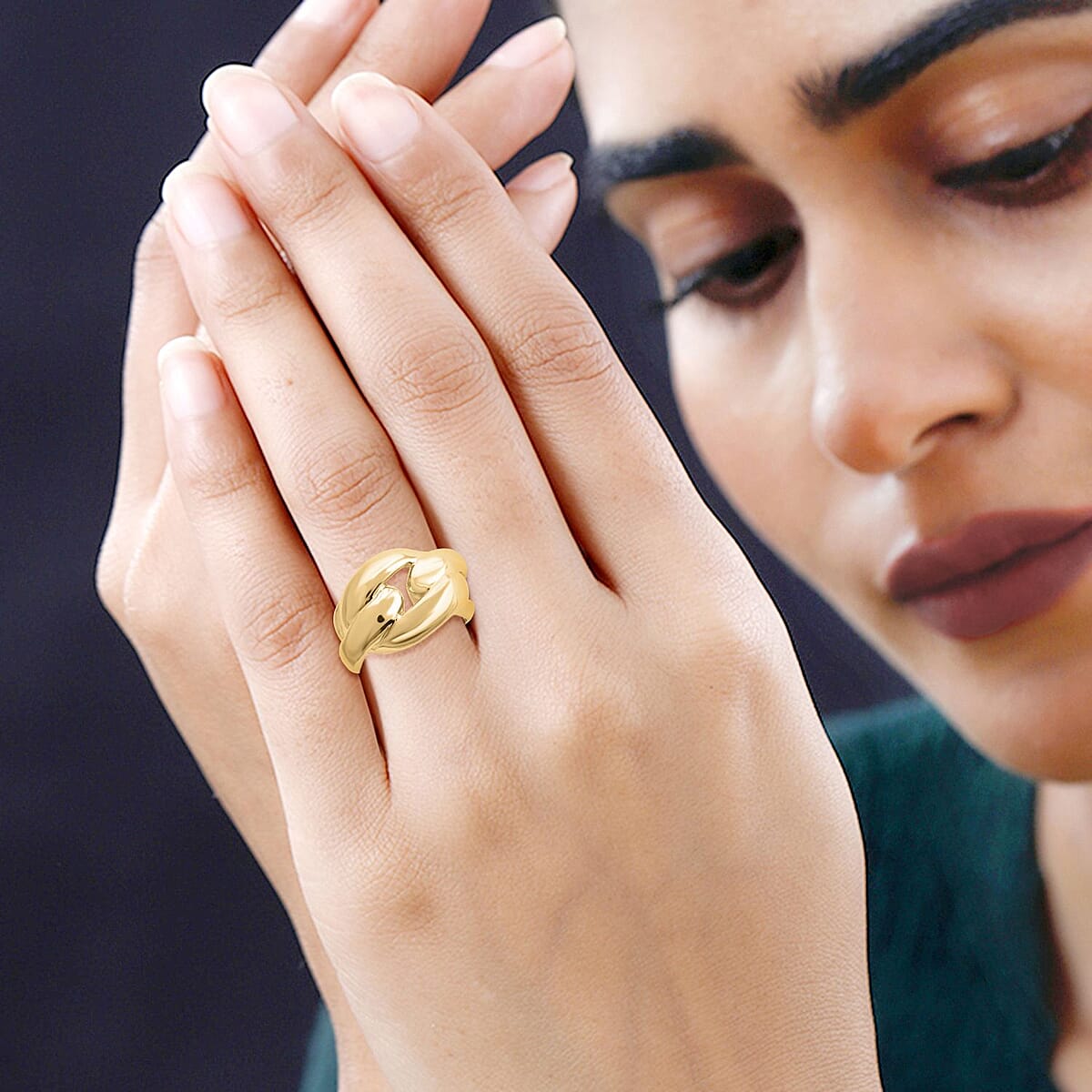 Chunky Ring in Goldtone (Size 8.0) image number 2