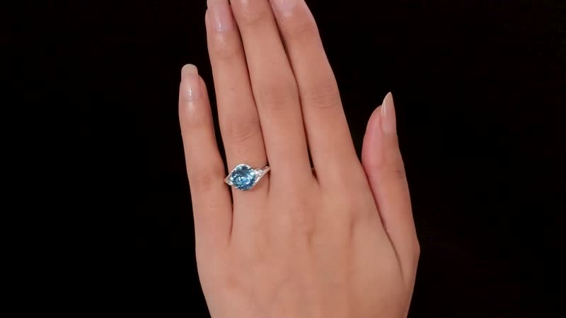 Designer Premium Aquamarine Color and White Austrian Crystal 3 Stone Ring in Sterling Silver (Size 10.0)