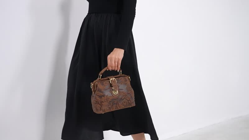 Italy Retor Noble Collection Brown Color Genuine Leather Crossbody Bag (8.5"X4.3"X7") with Handle Drop and Shoulder Strap