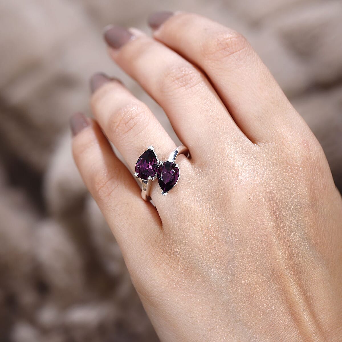 Designer Premium Foilback Amethyst Color Austrian Crystal Bypass Ring in Sterling Silver (Size 7.0) image number 2