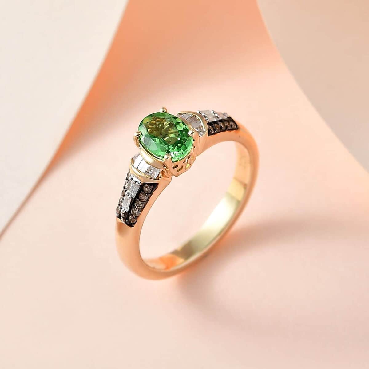 Luxoro 10K Yellow Gold Premium Tsavorite Garnet, I3 Natural Champagne and White Diamond Ring (Size 6.0) 1.00 ctw image number 1