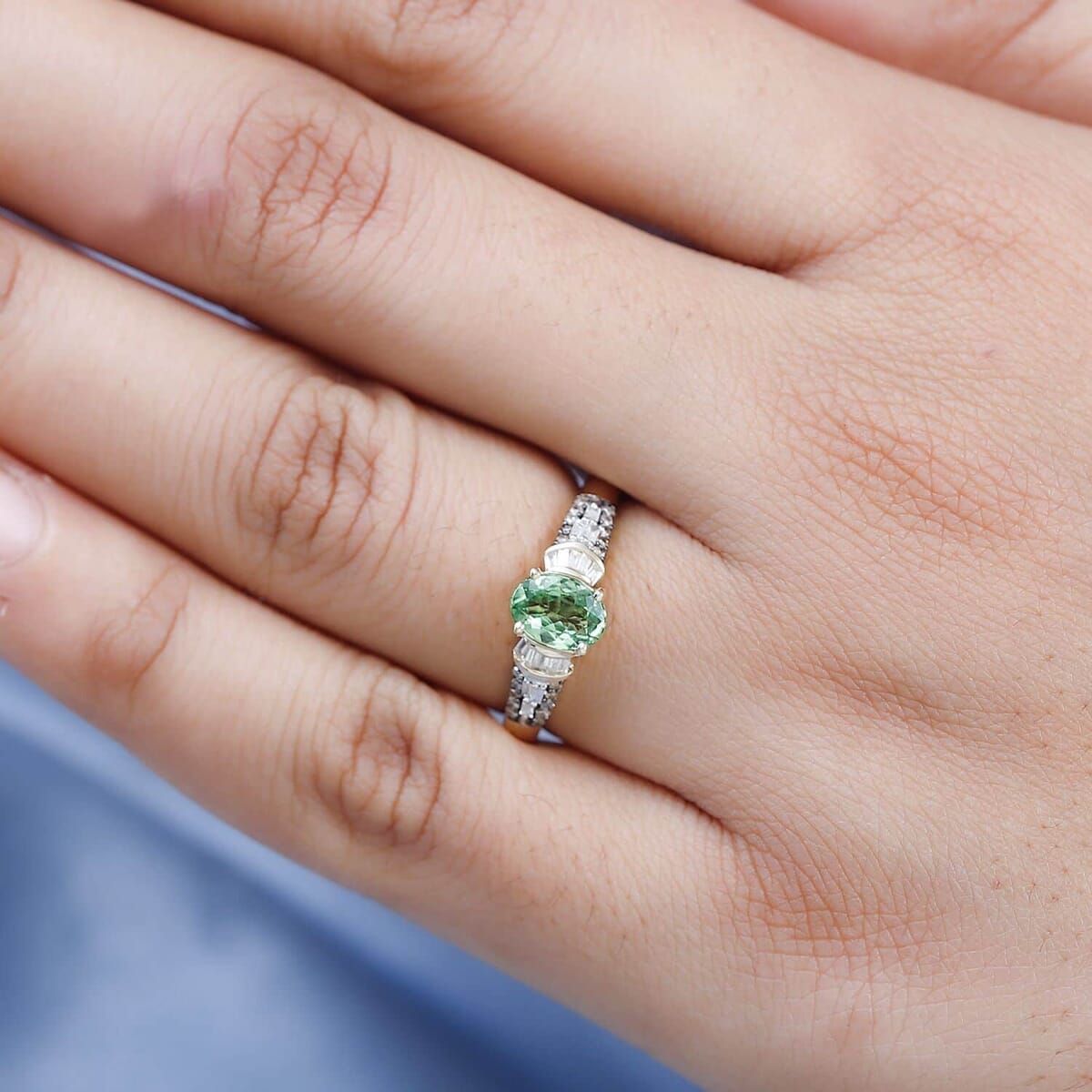 Luxoro 10K Yellow Gold Premium Tsavorite Garnet, I3 Natural Champagne and White Diamond Ring (Size 7.5) 1.00 ctw image number 2