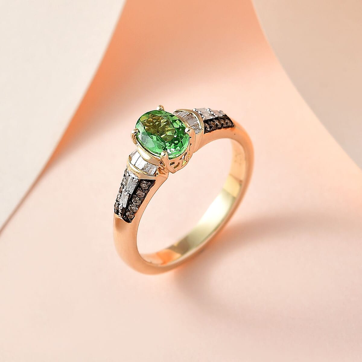 Luxoro 10K Yellow Gold Premium Tsavorite Garnet, I3 Natural Champagne and White Diamond Ring (Size 9.0) 1.00 ctw image number 1