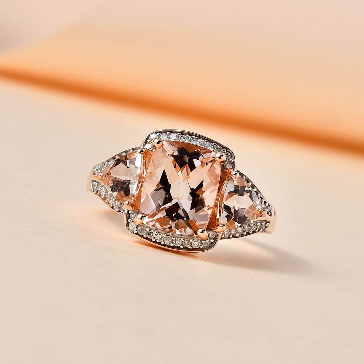 Luxoro 10K Rose Gold Premium Marropino Morganite and G-H I3 Diamond Ring (Size 10.0) 4.10 ctw image number 1