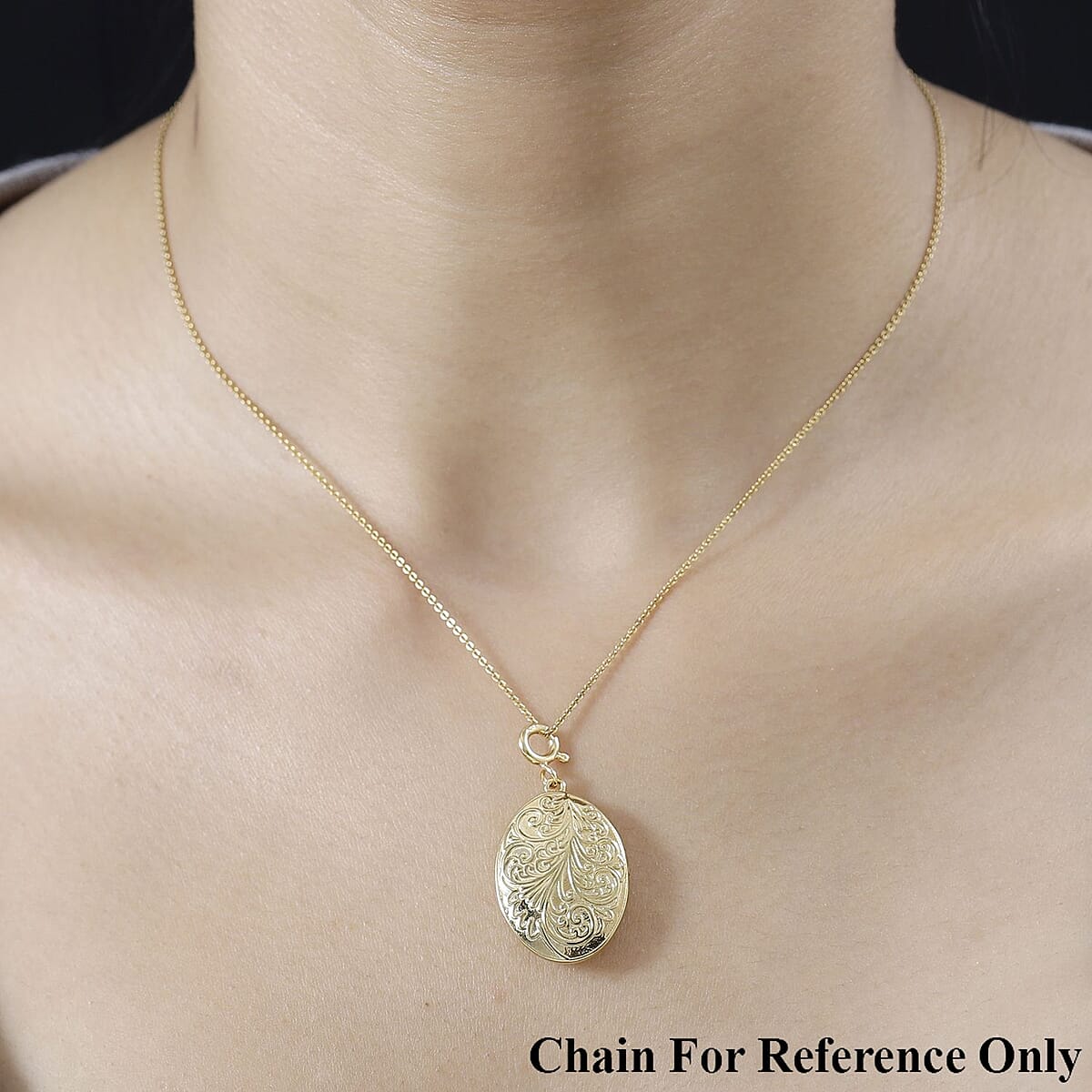 Vermeil Yellow Gold Over Sterling Silver Floral Medallion Charm 7.35 Grams image number 2