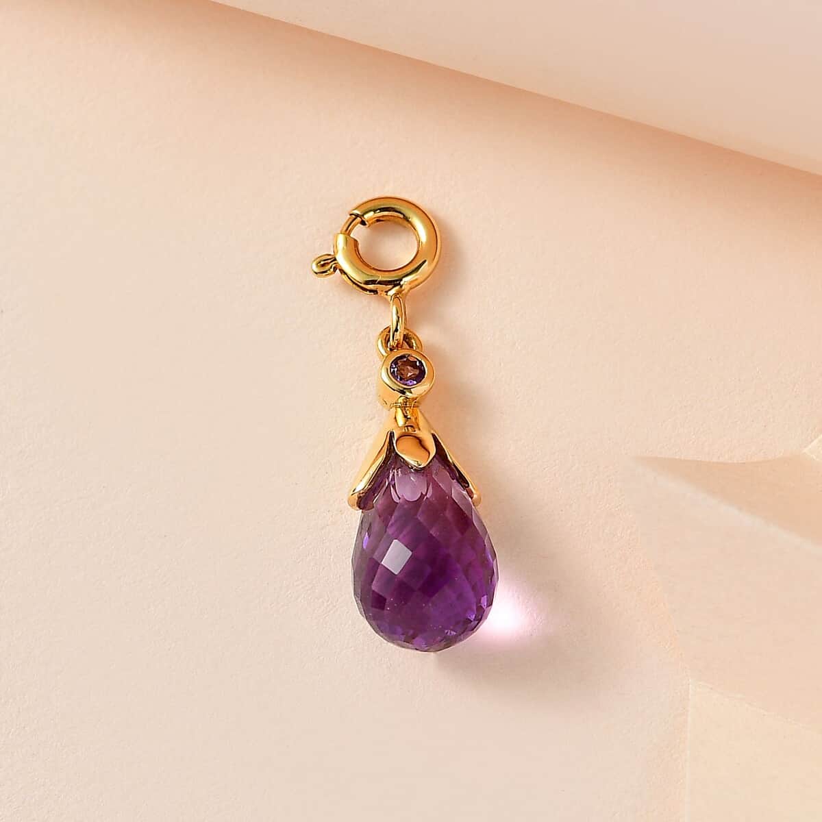 Rose De France Amethyst Charm in Vermeil Yellow Gold Over Sterling Silver 5.10 ctw image number 1